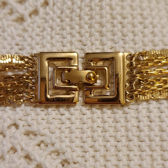 Stunning Vintage MONET 6 Layer 30" Gold Tone Chain Necklace - Picture 4 of 6